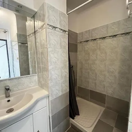 Avec 3 Chambres * Йер